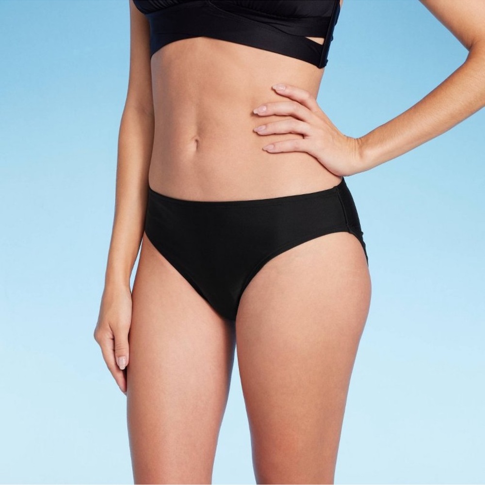 NWT Women's Low-Rise Full Coverage Hipster Bikini Bottom - Shade & Shore Black S
